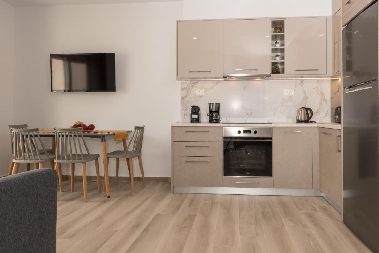 Allview Apartments Palaiochora Dış mekan fotoğraf