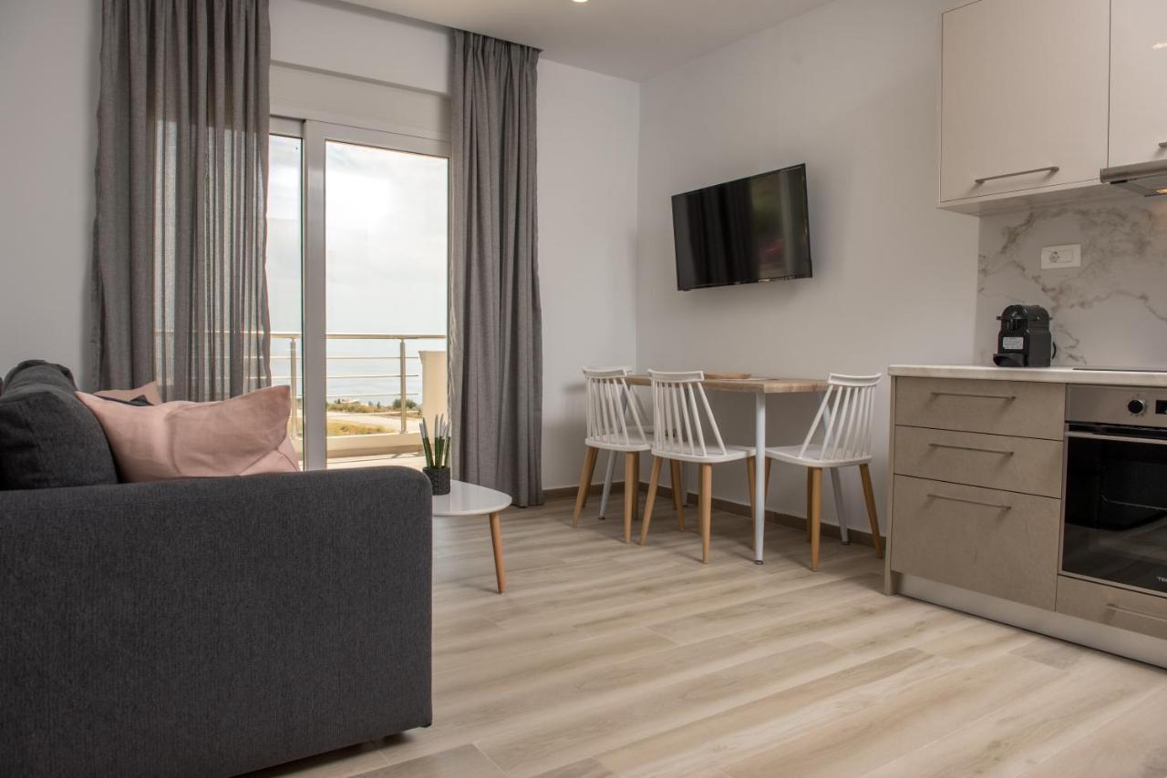 Allview Apartments Palaiochora Dış mekan fotoğraf