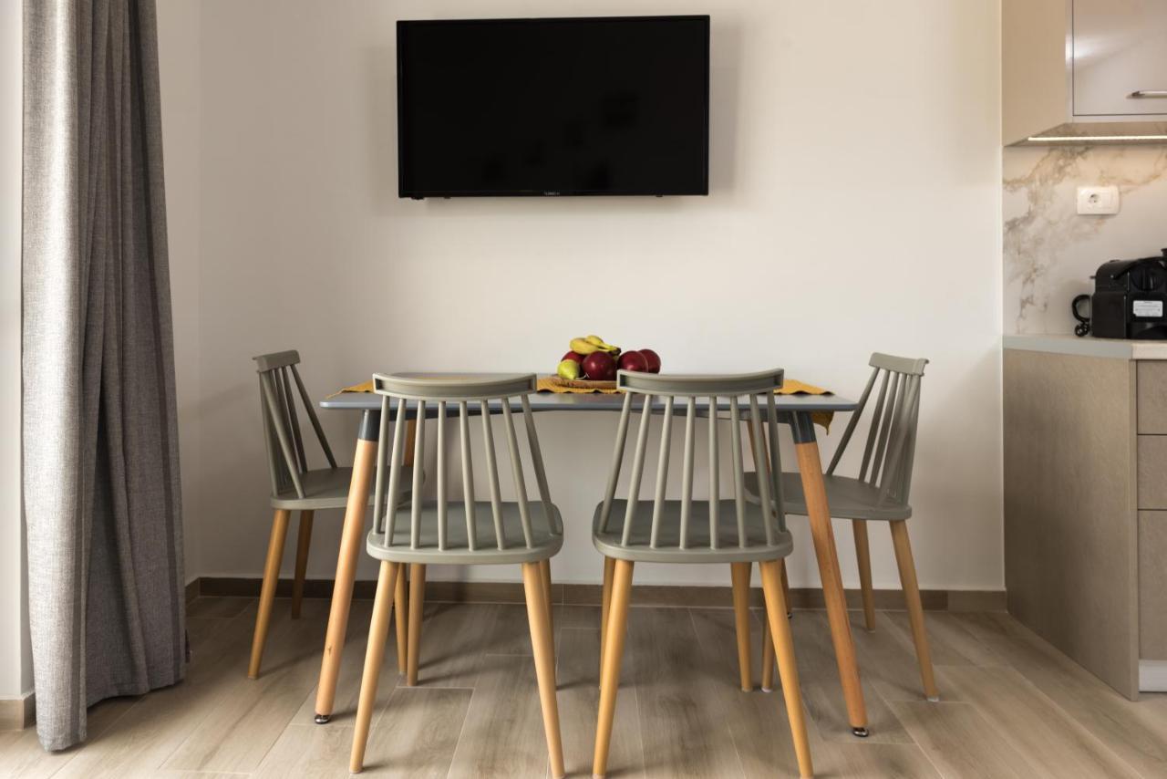 Allview Apartments Palaiochora Dış mekan fotoğraf